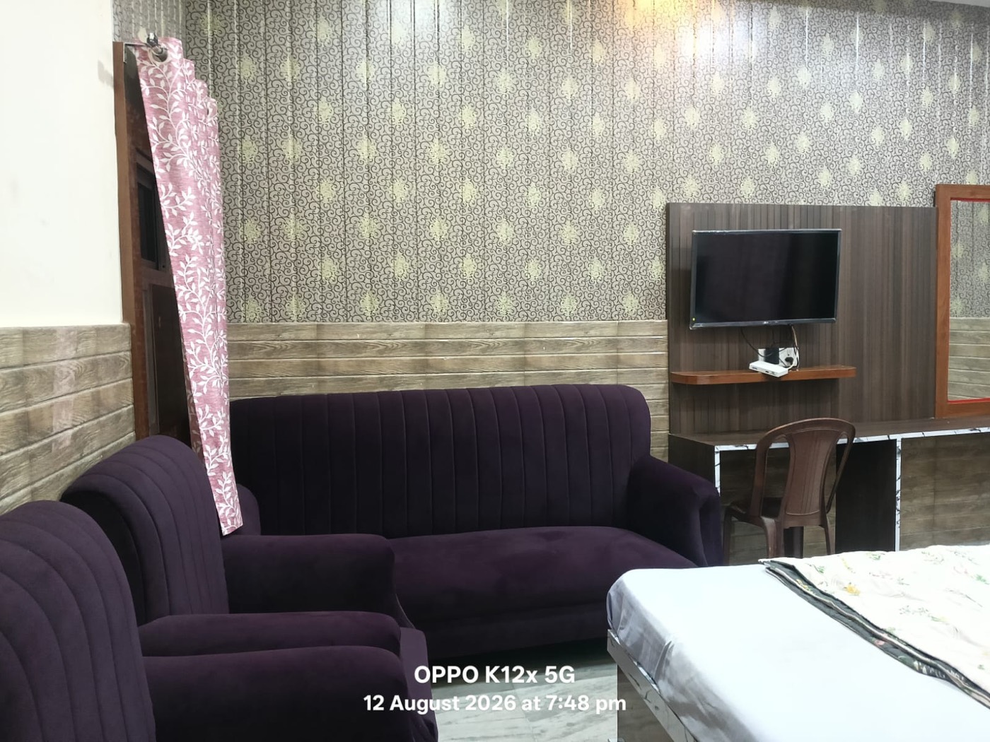 Deluxe Room (Non-AC)